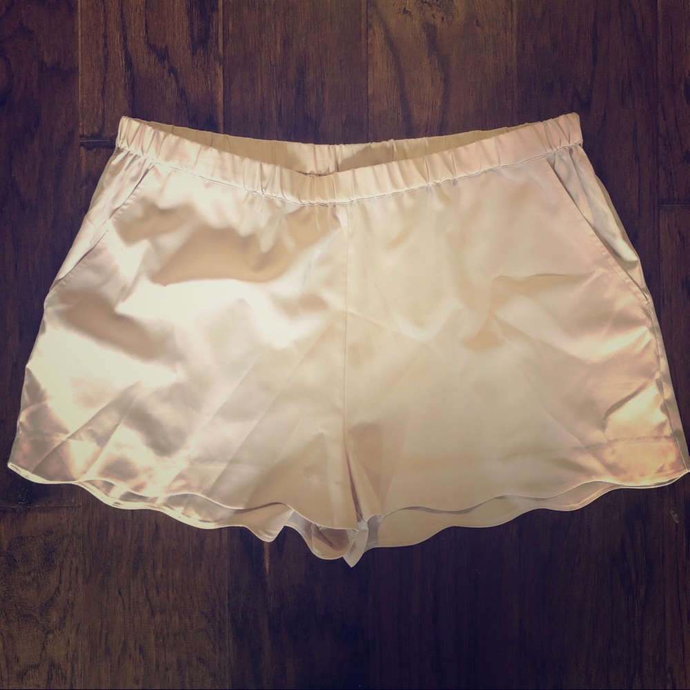 Pale dusty pink scalloped shorts